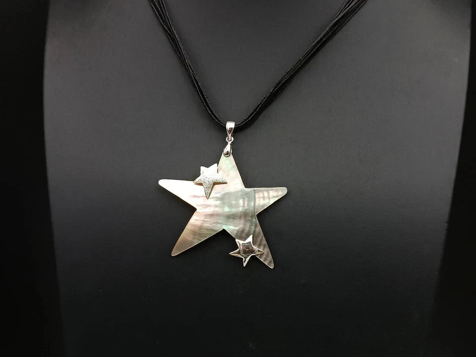 Woman Necklace Pendant Star Mother of Pearl White Pearls Silver and Steel