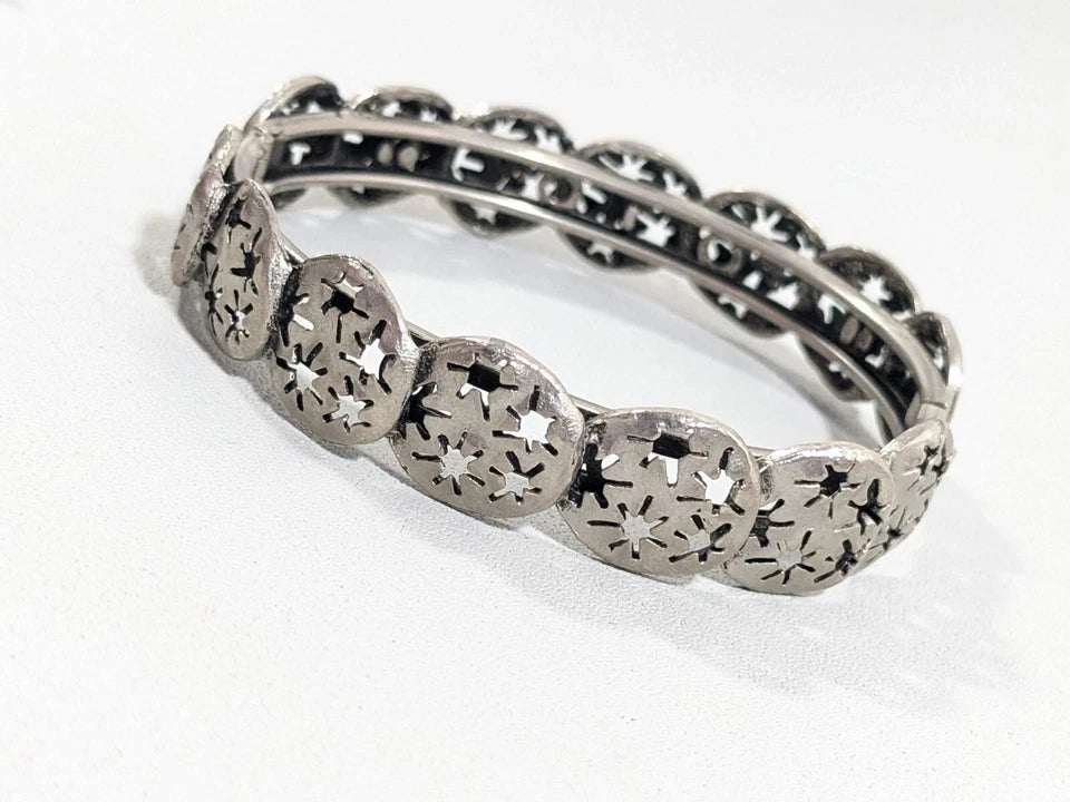 Silver Tone Cut Out Star Flower Round Disc Hinge Bangle Bracelet 7.5 inches