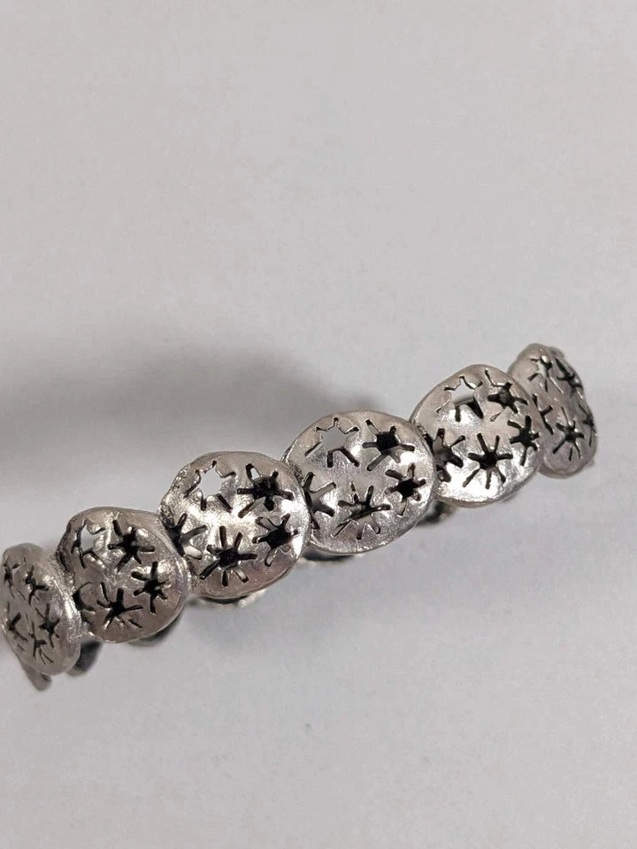 Silver Tone Cut Out Star Flower Round Disc Hinge Bangle Bracelet 7.5 inches